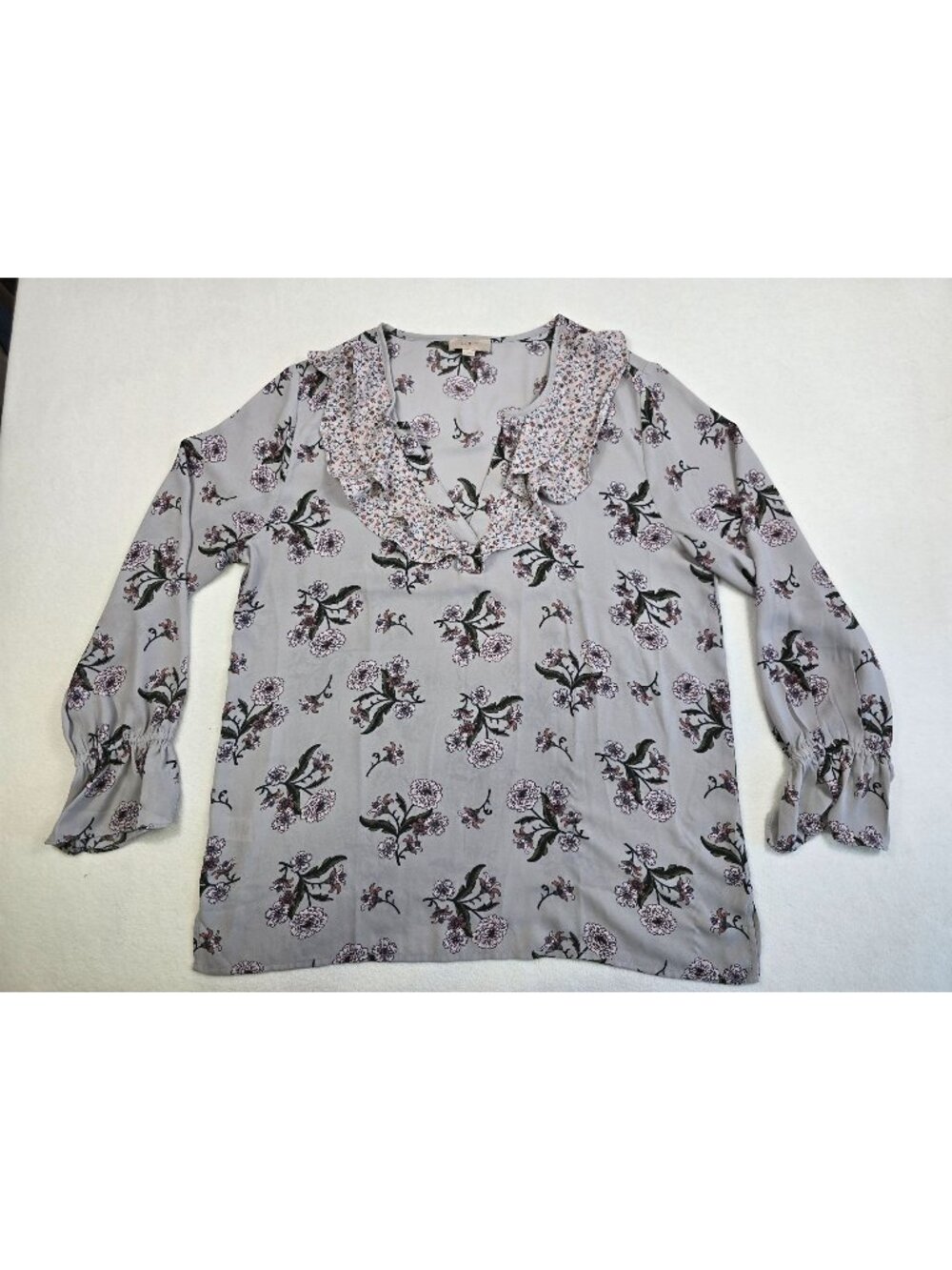 Loft Outlet Floral Blouse With Ruffle Neck & Sleeves Size Large